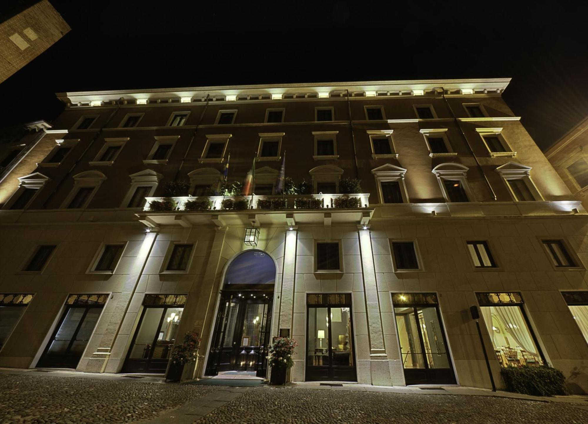 Due Torri Hotel Verona Eksteriør billede